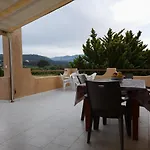 East View * Kalavárda