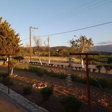 Apartment East View Kalavarda